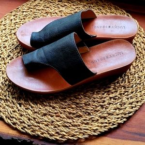 Lucky Brand wedge sandals 8.5